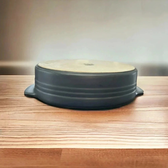 French Chasseur Large Matte Black and Ivory Ceramic Casserole Dish EUC - Picture 5 of 8